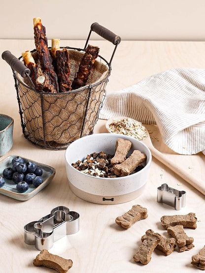 Ceramic Dog Bowl Set with Acacia Wood Tray, 2 Cup Food Bowl + 17 Oz Water Bowl, Weighted Non-Slip Feeding Station for Small Dogs & Cats
